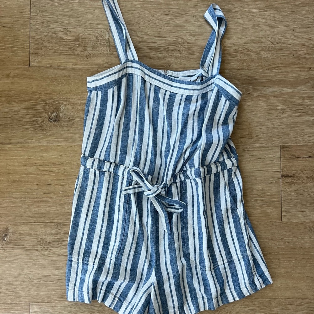 Gap blue and white striped romper with pockets